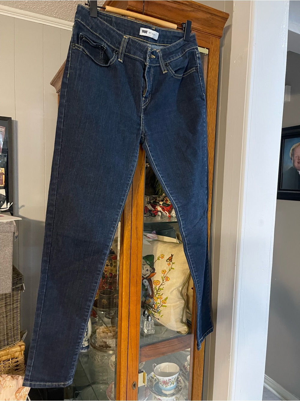 Levi's Classic Dark Blue Skinny Jeans for Women